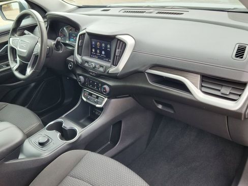 Used 2024 GMC Terrain SLE image 14