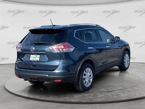 Used 2016 Nissan Rogue S w/ Appearance Package FWD image 8