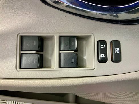 Used 2010 Toyota Camry image 18