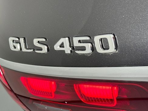 New 2026 Mercedes-Benz GLS 450 4MATIC image 9