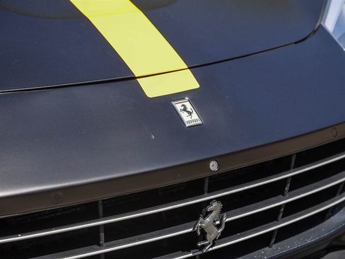 Used 2017 Ferrari GTC4Lusso AWD/4WD image 31