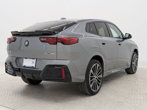 New 2026 BMW X2 xDrive28i w/ Technology Package AWD/4WD image 9
