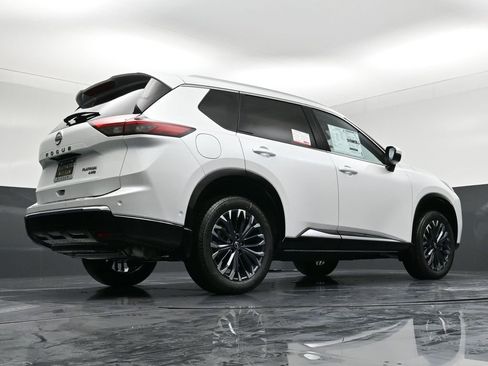 New 2026 Nissan Rogue Platinum w/ Tech Package image 33