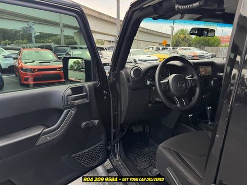 Used 2018 Jeep Wrangler Unlimited Sport AWD/4WD image 21