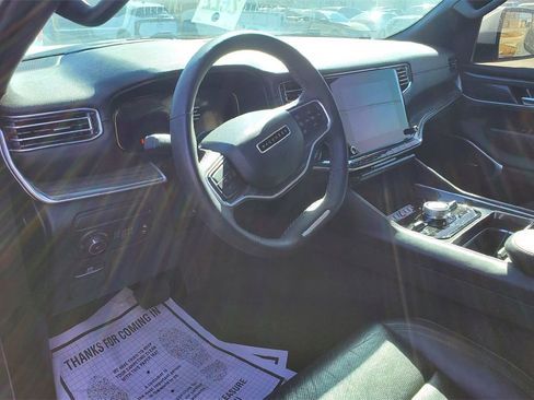 Used 2022 Jeep Wagoneer Series III image 10