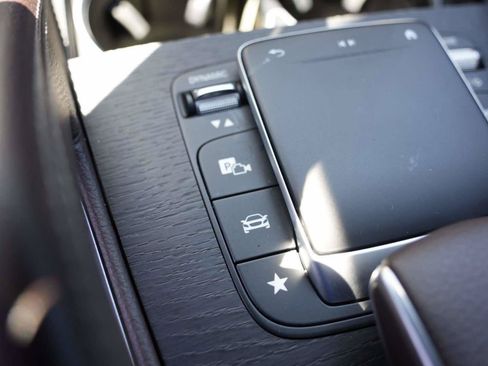 Used 2022 Mercedes-Benz GLE 350 image 22