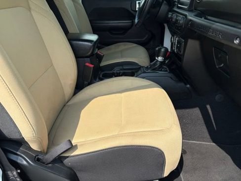 Used 2018 Jeep Wrangler Unlimited Sport S AWD/4WD image 19
