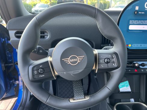 Used 2026 MINI Cooper 2-Door Hardtop FWD image 11