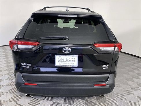 Used 2025 Toyota RAV4 XLE w/ Convenience Package image 7