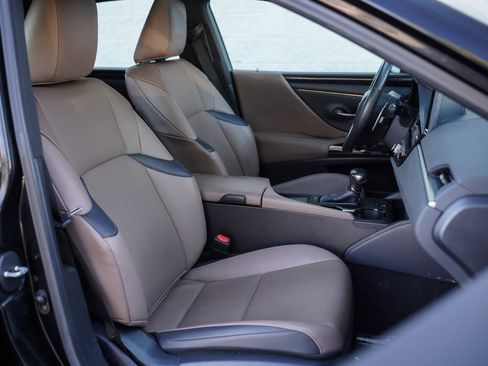 Used 2023 Lexus ES 350 image 21