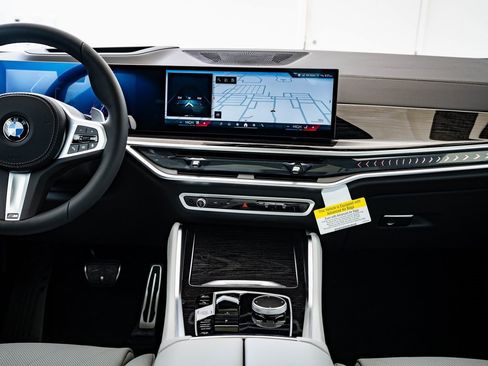 New 2026 BMW X6 xDrive40i w/ Climate Comfort Package image 28