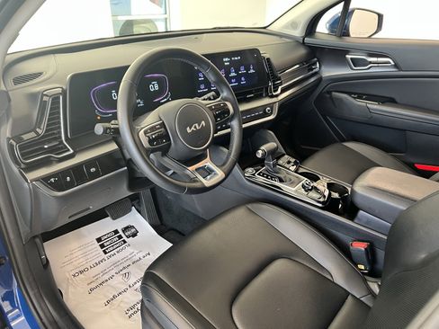 Used 2024 Kia Sportage EX image 32
