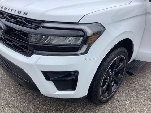Used 2022 Ford Expedition Limited AWD/4WD image 27