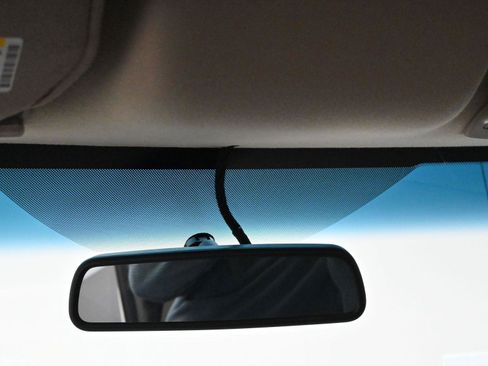 Used 2022 Chevrolet Express 2500 w/ Driver Convenience Package image 21