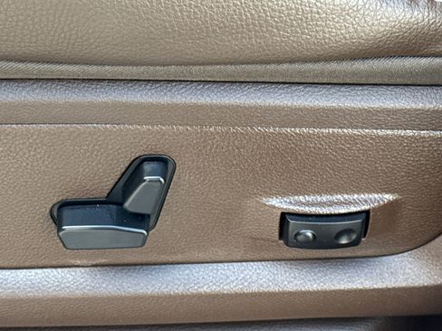 Used 2026 RAM 3500 Laramie AWD/4WD image 24
