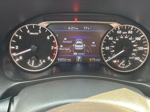 Used 2023 Nissan Altima 2.5 SR FWD image 16