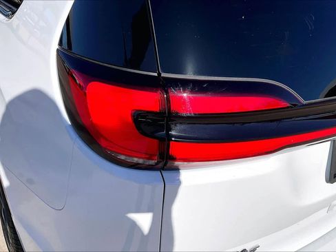 New 2026 Chrysler Pacifica Limited w/ S Appearance Package image 14