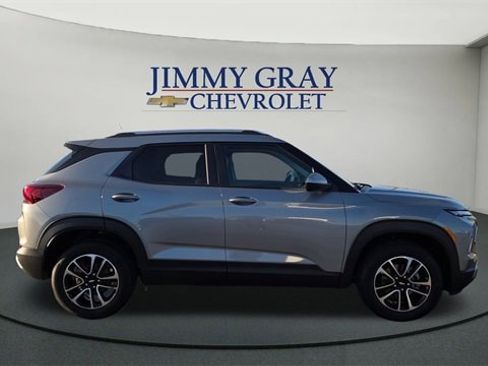 New 2026 Chevrolet TrailBlazer LT w/ LT Cold Weather Package image 2