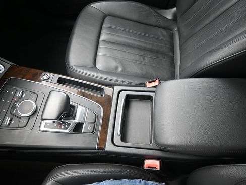 Used 2019 Audi Q5 2.0T Premium image 18