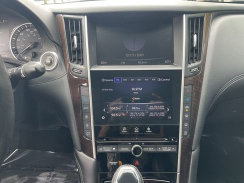 Used 2019 INFINITI Q50 Luxe RWD image 16