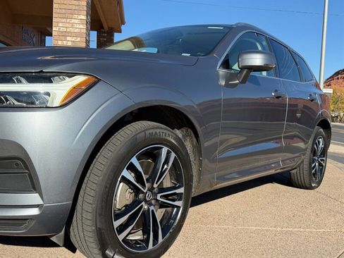 Used 2020 Volvo XC60 T6 Momentum image 22