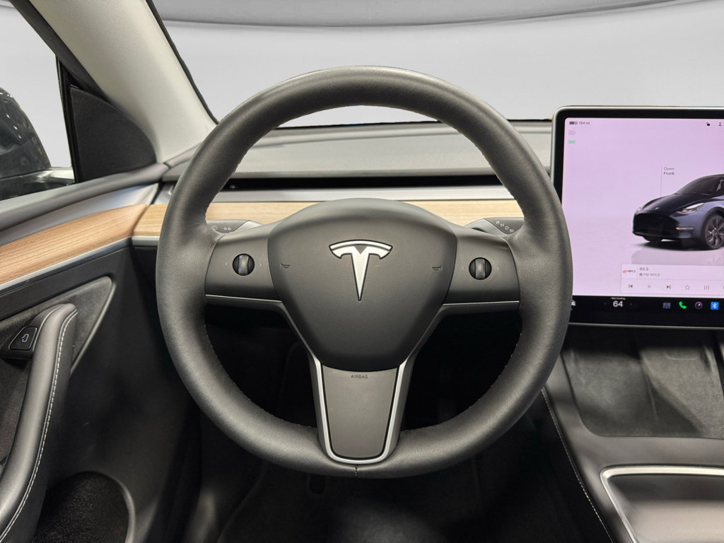 Used 2025 Tesla Model Y Long Range RWD image 8