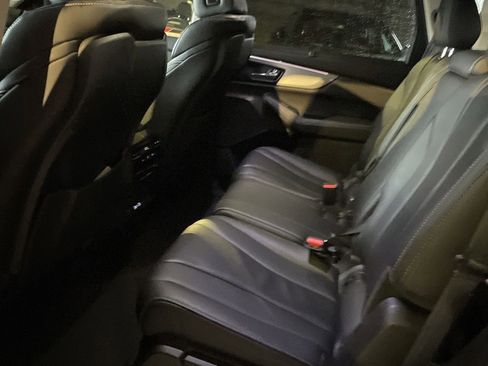 Used 2024 Acura MDX SH-AWD w/ Technology Package image 11