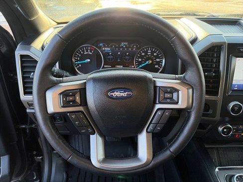 Used 2021 Ford Expedition XLT image 15