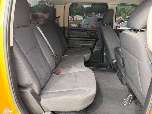 Used 2019 RAM 1500 Express w/ Wheel & Sound Group AWD/4WD image 18
