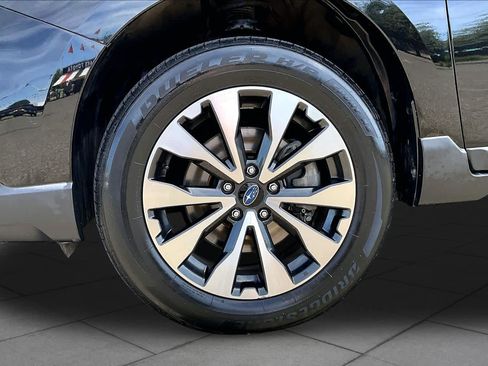 Used 2017 Subaru Outback 3.6R Limited AWD/4WD image 10