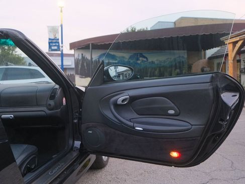 Used 2004 Porsche 911 Carrera 4S image 27