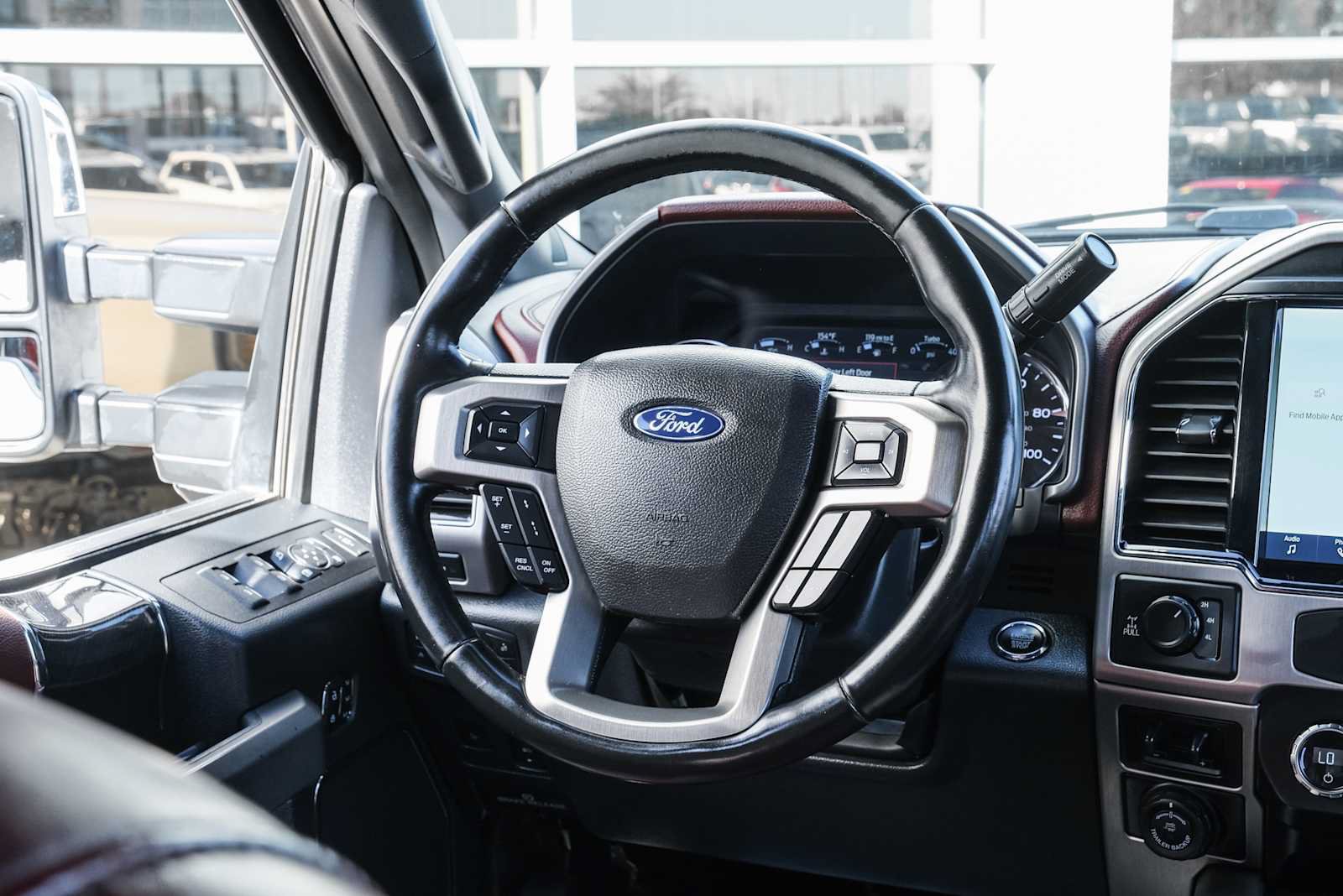 Used 2022 Ford F250 Platinum w/ FX4 Off-Road Package AWD/4WD image 24