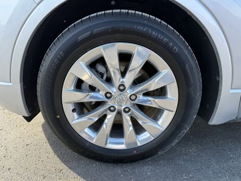 Used 2018 Buick Envision Essence image 38