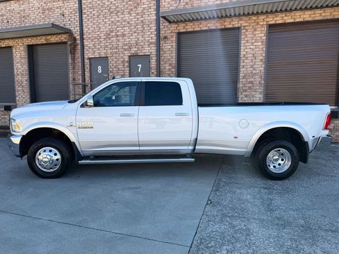 Used 2018 RAM 3500 Laramie image 3