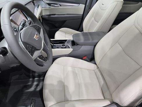 New 2025 Cadillac XT5 Premium Luxury w/ Technology Package image 9