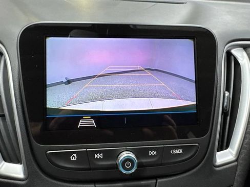 Used 2019 Chevrolet Malibu LS FWD image 2