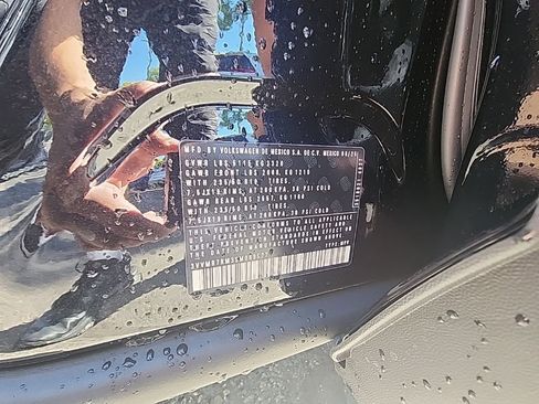 New 2025 Volkswagen Tiguan SE image 26