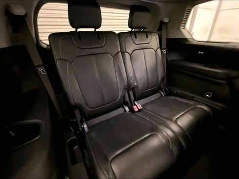 Used 2022 Jeep Grand Cherokee L Limited image 27