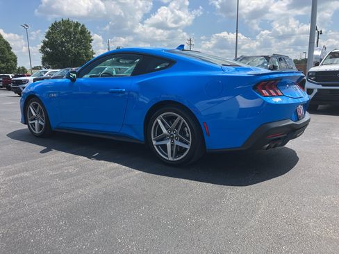Used 2024 Ford Mustang GT Premium RWD image 4