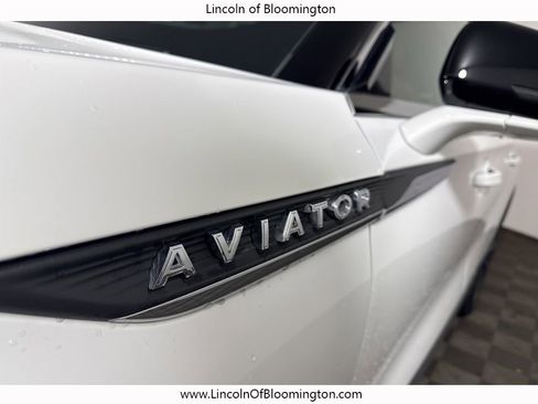 Certified 2025 Lincoln Aviator Reserve w/ Illumination Package image 16