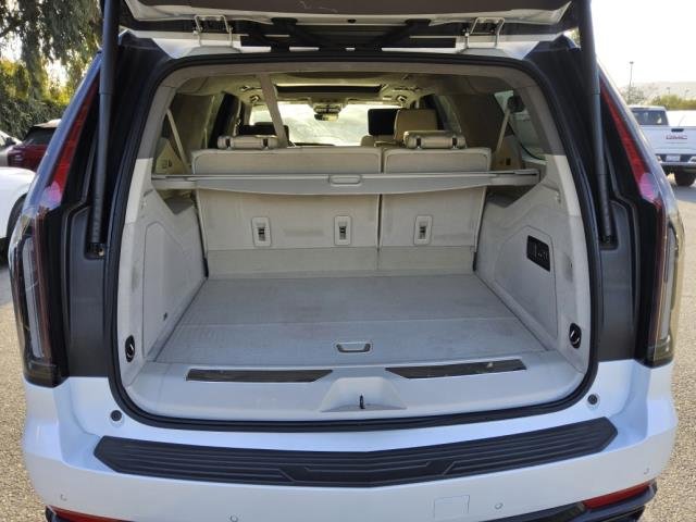 Used 2024 Cadillac Escalade ESV Sport Platinum w/ LPO, ONYX Package AWD/4WD image 9
