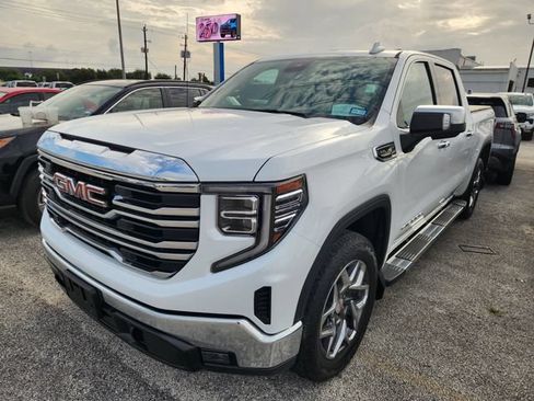 Used 2023 GMC Sierra 1500 SLT AWD/4WD image 3