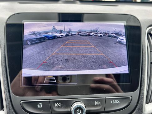 Used 2022 Chevrolet Malibu LT image 19