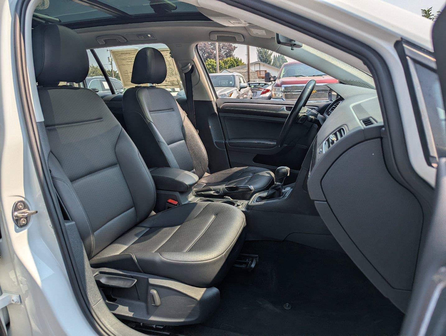 Used 2018 Volkswagen Golf Alltrack AWD/4WD image 34