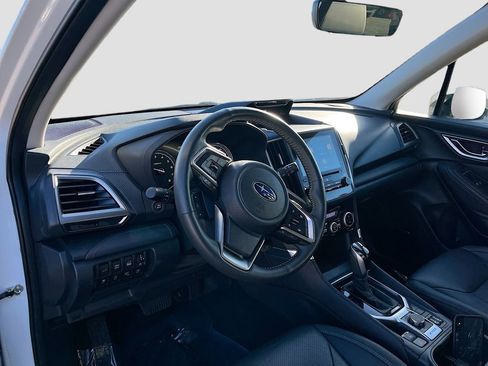 Used 2023 Subaru Forester Touring image 9