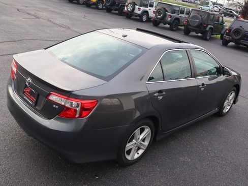 Used 2014 Toyota Camry SE w/ Leather Package FWD image 21