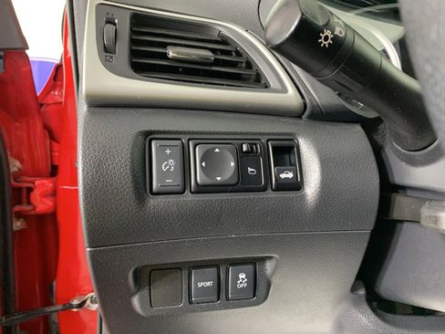 Used 2019 Nissan Sentra SR image 17