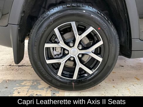 New 2025 Jeep Grand Cherokee Limited w/ Luxury Tech Group II image 11