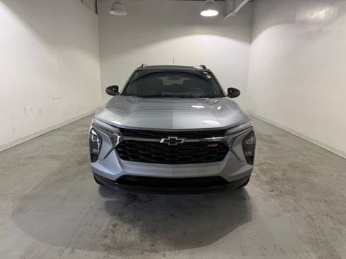 Certified 2024 Chevrolet Trax RS w/ Driver Confidence Package image 2