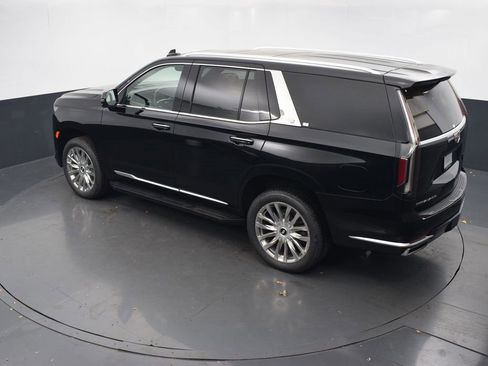 Used 2021 Cadillac Escalade Premium Luxury image 48
